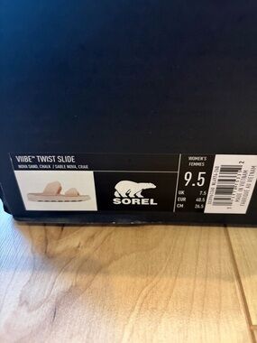NEW in box Sorel Vibe Twist Slide Sandals in Nova Sand and Chalk size 9.5